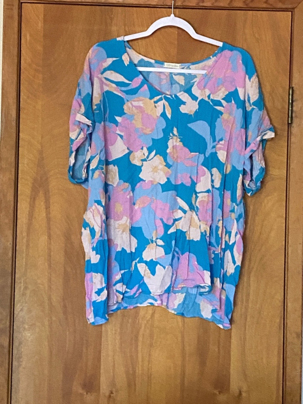 Flowy Teal Floral V-Neck Tunic Top - Casual Women's Summer Tee